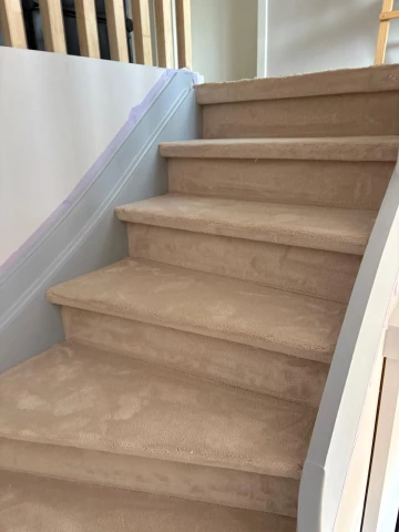 Rénovation d'un escalier en tapis à Wavre